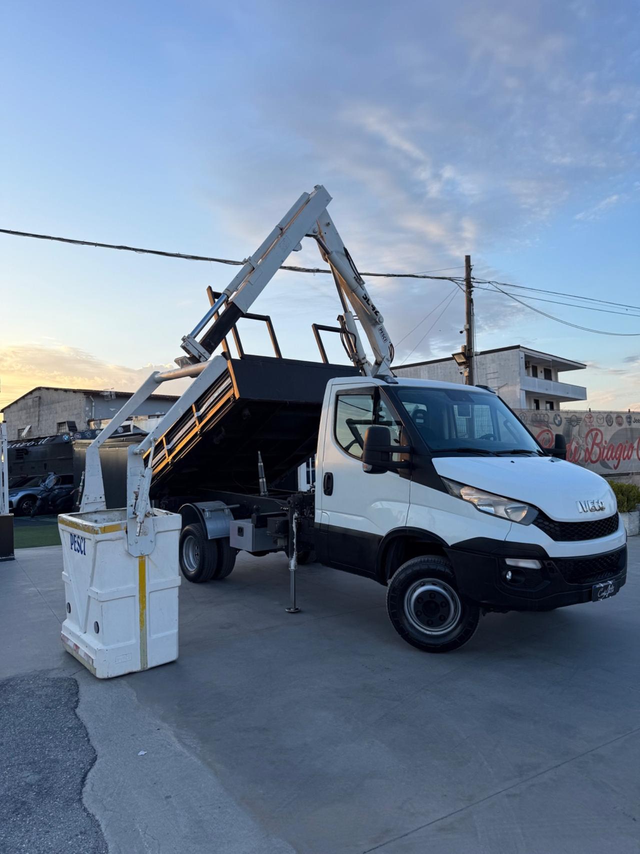 IVECO DAILY 70C17 GRU + CESTELLO RIBALTABILE