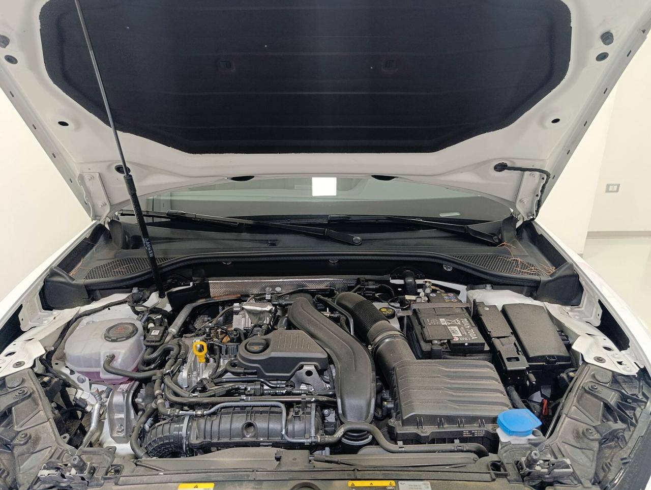Audi Q2 35 TFSI Business Advanced