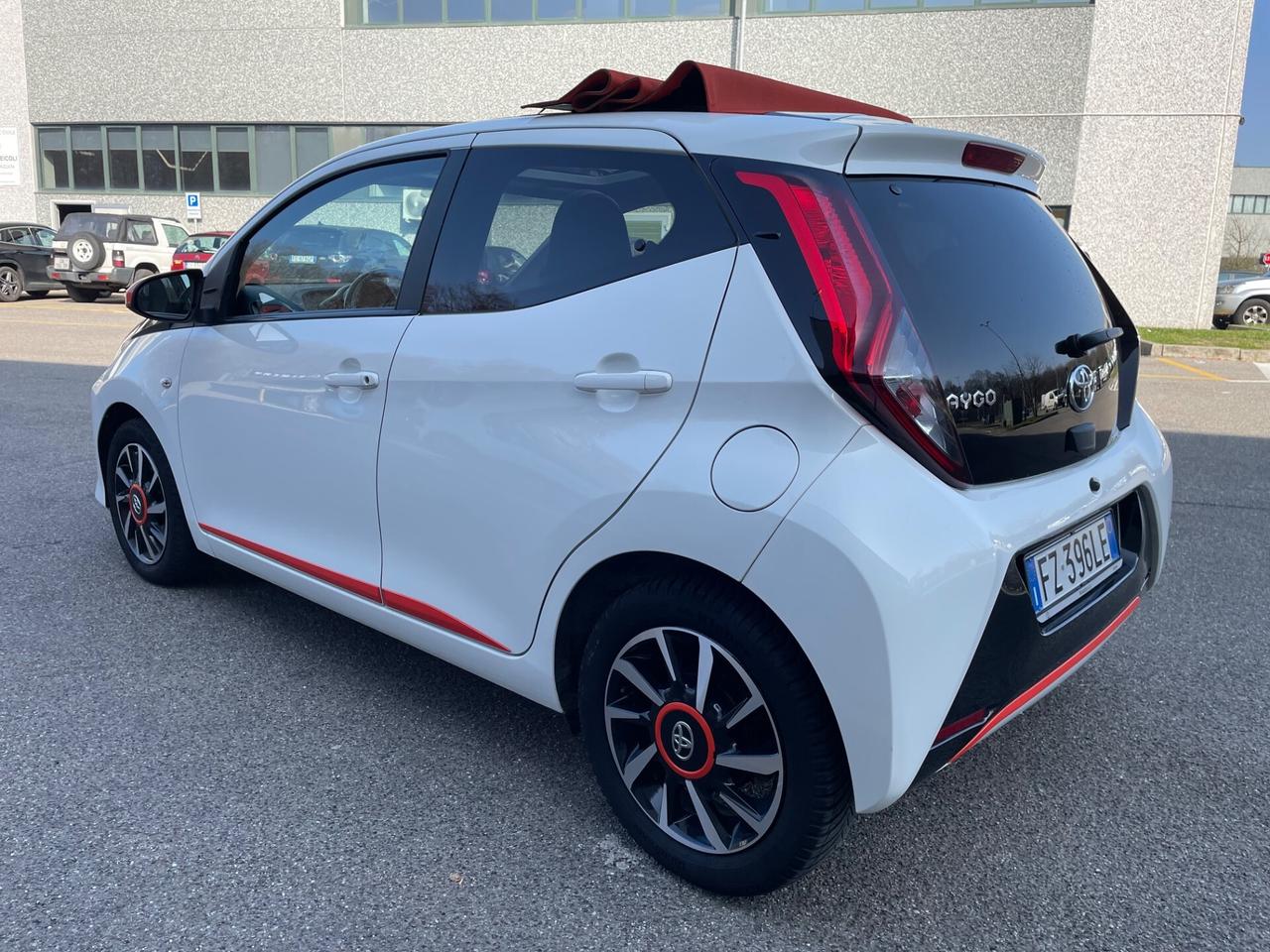 Toyota Aygo Connect 1.0 VVT-i 72 CV 5 porte*Cabrio*Solo 97000km*