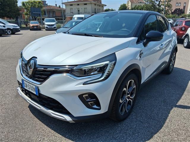 RENAULT Captur E-TECH Hybrid 145 TECHNO