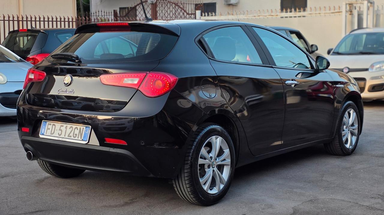 Alfa Romeo Giulietta 1.6 JTDm-2 120 CV Distinctive