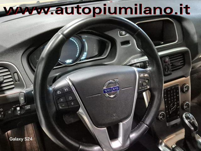 VOLVO V40 Cross Country T4 AWD Geartronic Summum