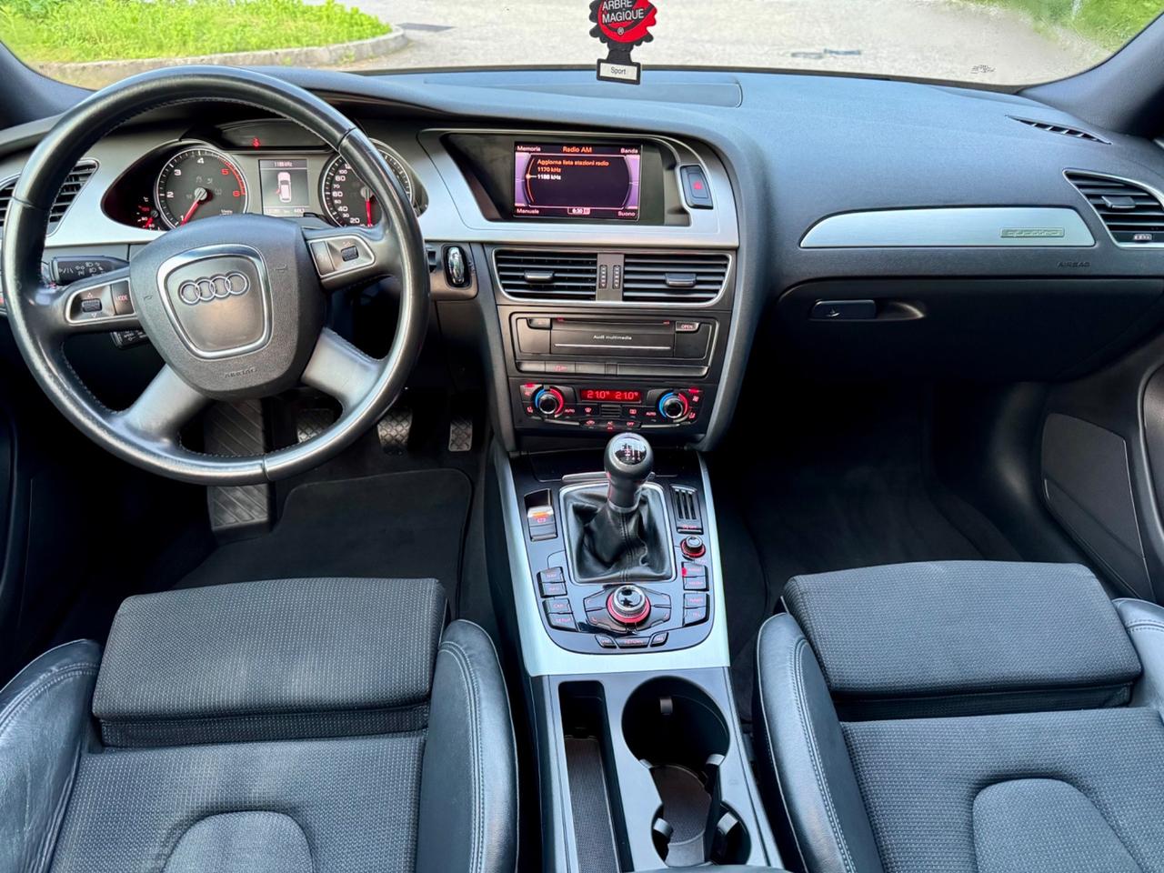 Audi A4 S-LINE QUATTRO