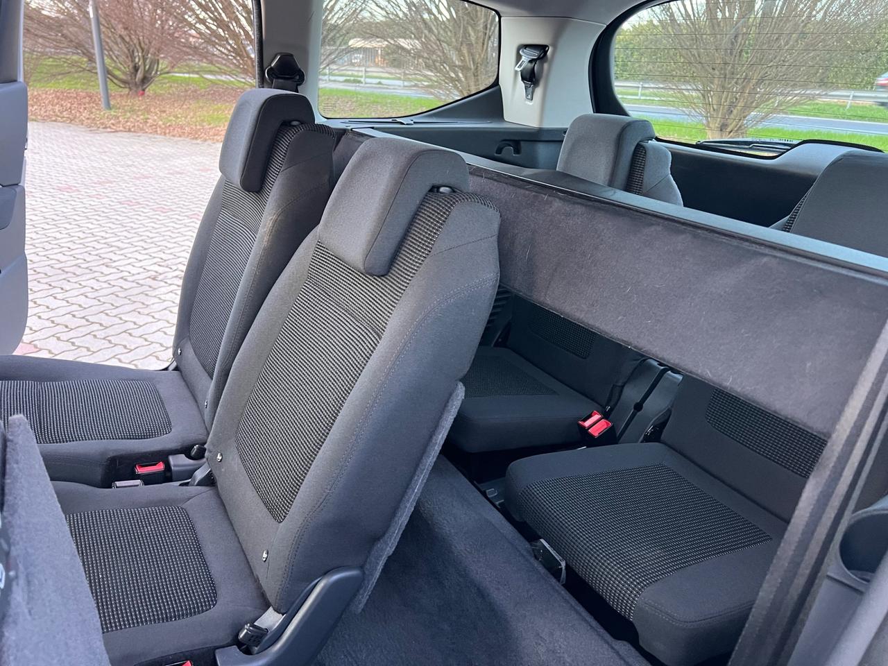 Peugeot 5008 1.6 HDi 115CV Allure