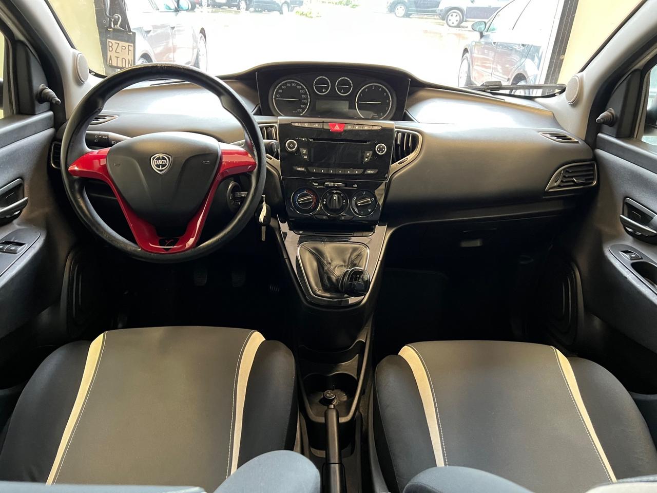 Lancia Ypsilon 1.2 69 CV 5 porte GPL Ecochic 30th Anniversary