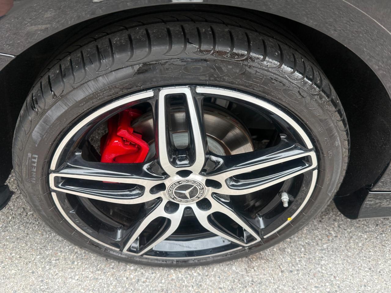 Mercedes-Benz CLA 220 d Premium 4matic auto AMG / TETTO PANORAMICO