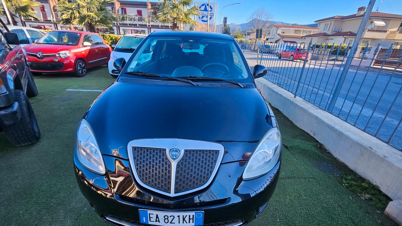 Lancia Ypsilon 1.2 Oro METANO