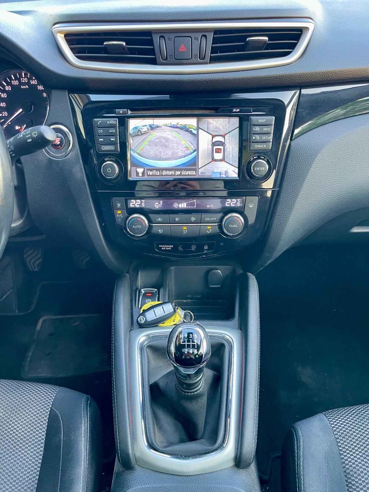 Nissan Qashqai 1.5 dCi 8kw N-Connecta Full op UNIPROP