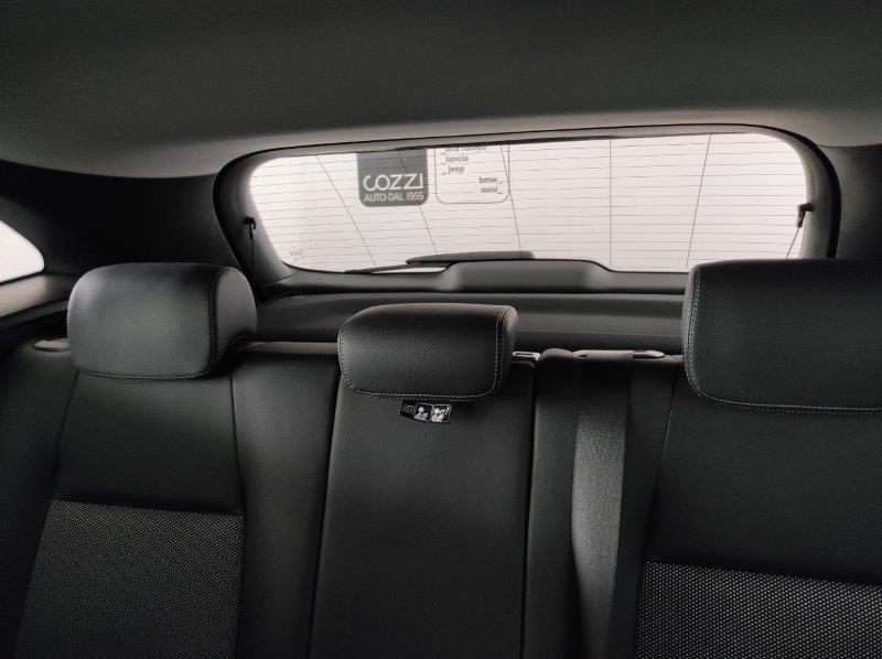 Mercedes-Benz GLA (H247) - GLA 200 Automatic Business Extra