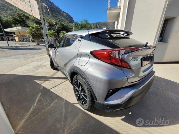 Toyota C-HR hybrid e-cvt lounge