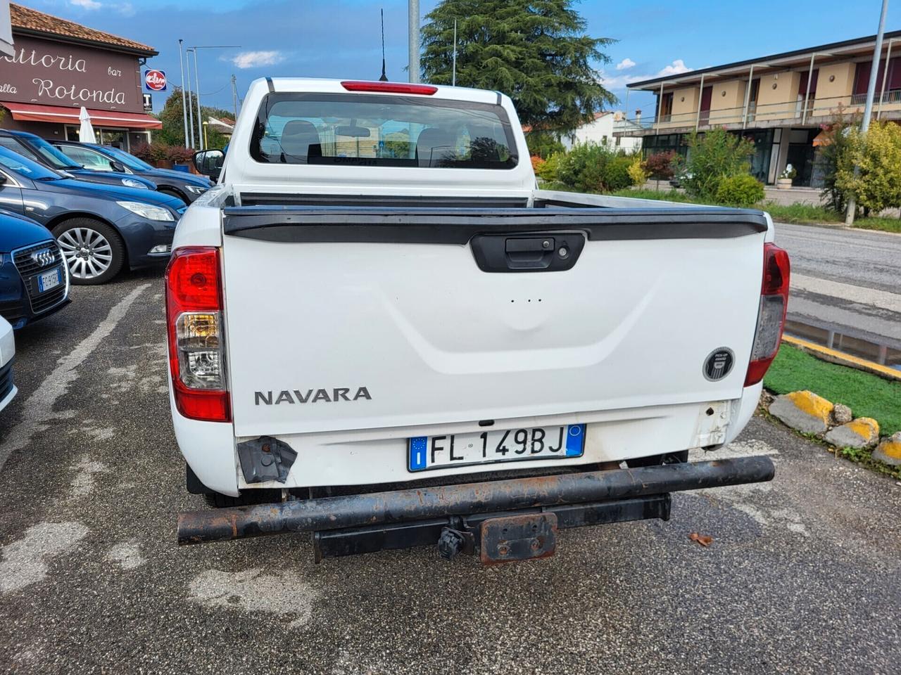 Nissan Navara 2.3 dCi 4WD King Cab Visia