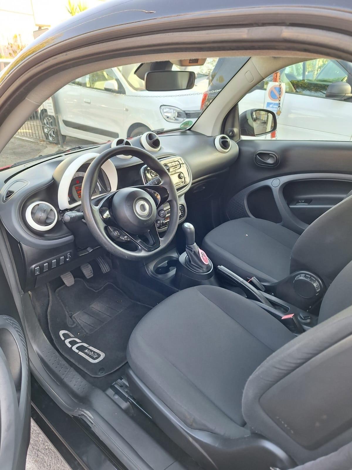 Smart ForTwo 1.0 71cv Coupe C manuale clima auto Cerchi 16