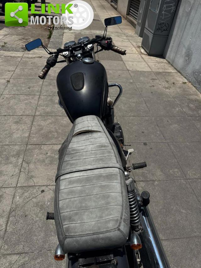 TRIUMPH Bonneville T100 black