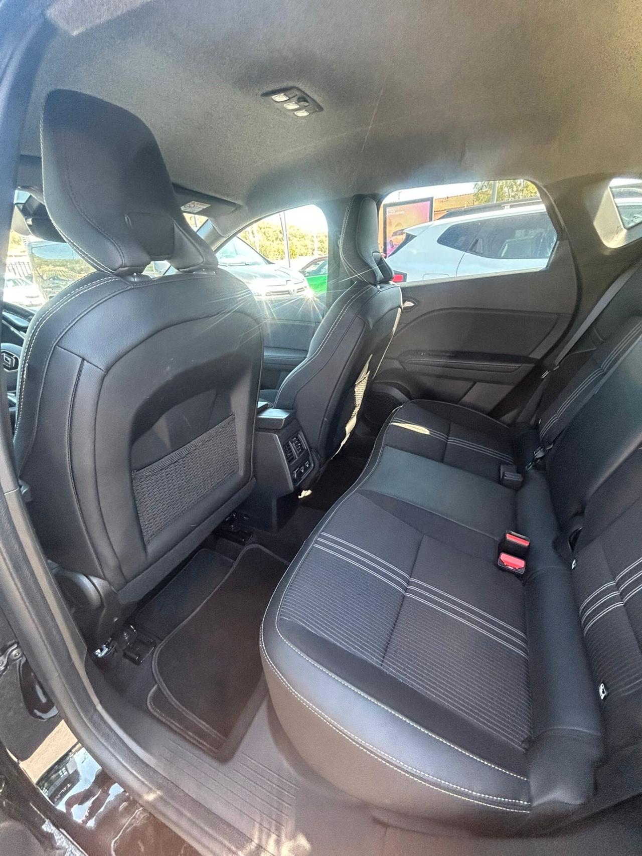 Renault Captur Full Hybrid E-Tech 145 CV Initiale Paris