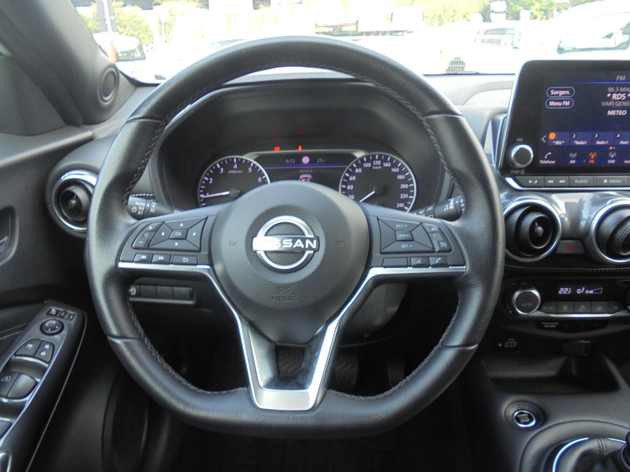 Nissan Juke 1.0 DIG-T 114 CV N-Connecta