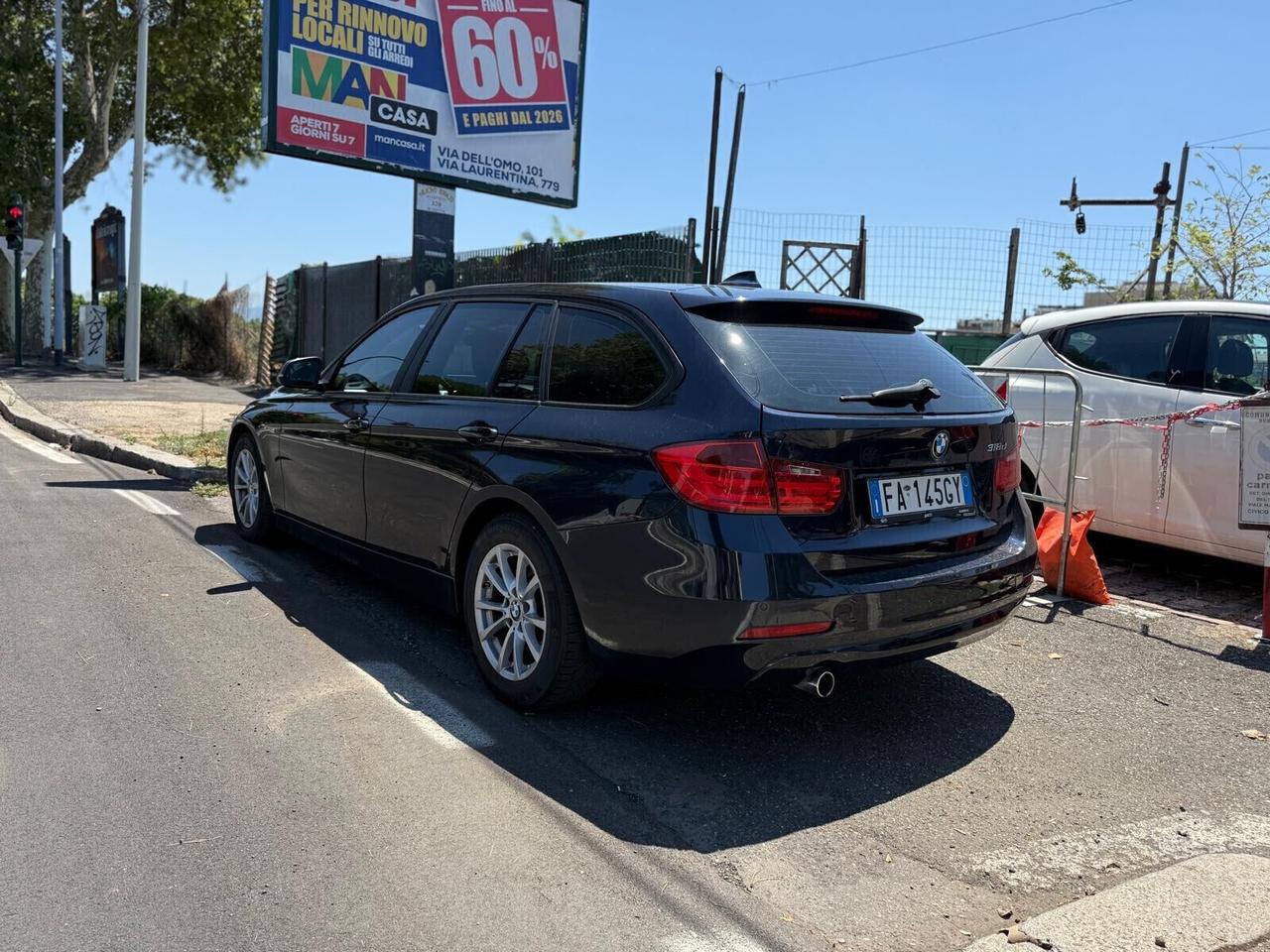 Bmw 318d Touring Business aut. Navi Professional Fari Xeno