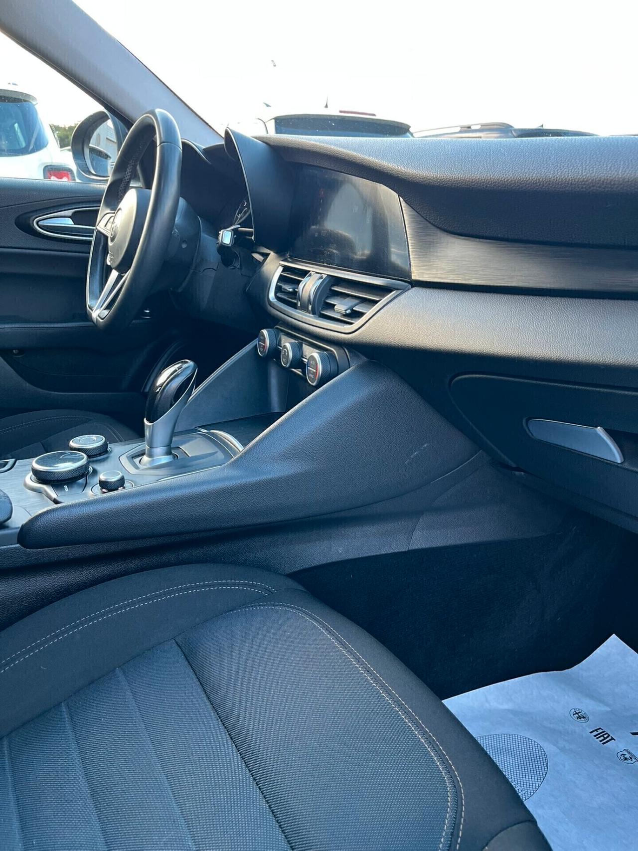 Alfa Romeo Giulia 2.2 Turbodiesel 136 CV AT8 Business