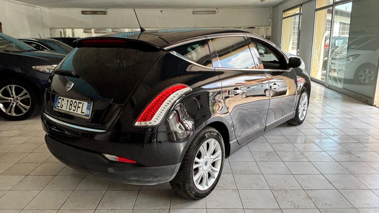 Lancia Delta 1.4 T-Jet 120 CV Silver Ecochic GPL