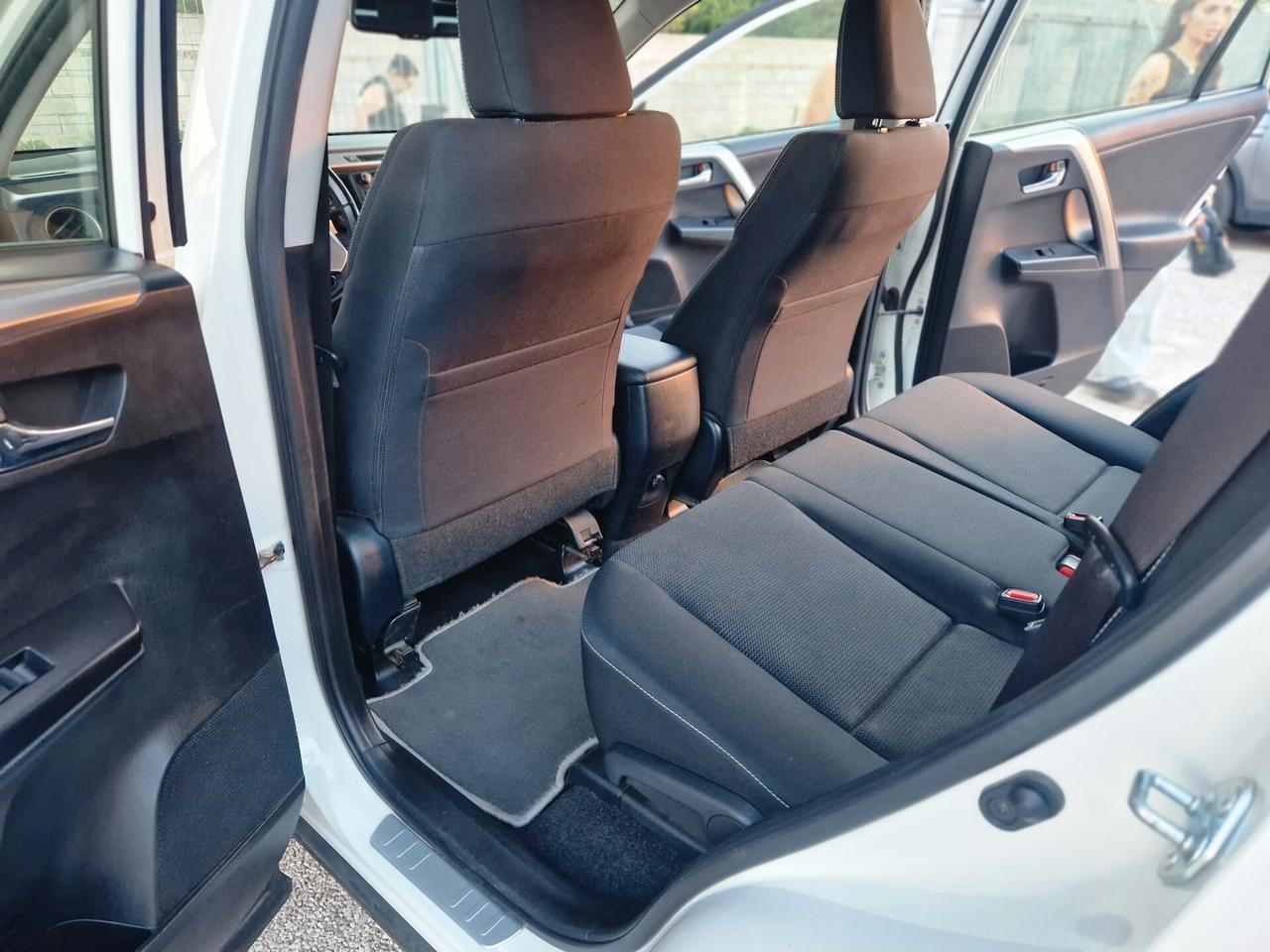 Toyota RAV 4 RAV4 2.0 D-4D 2WD Exclusive