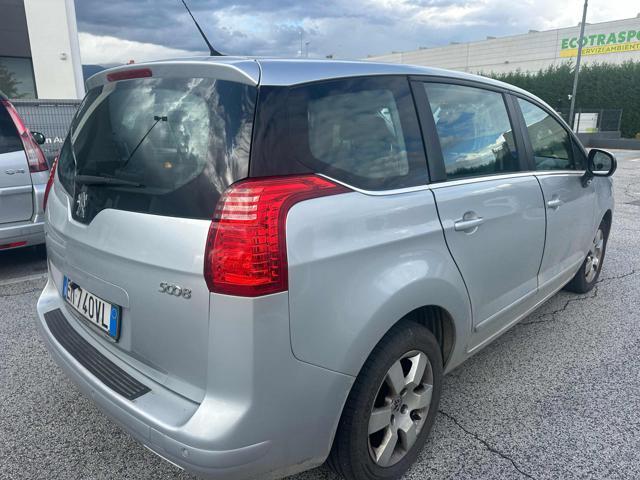 PEUGEOT 5008 1.6 HDi 112CV 7posti senza nessun lavoro da fare