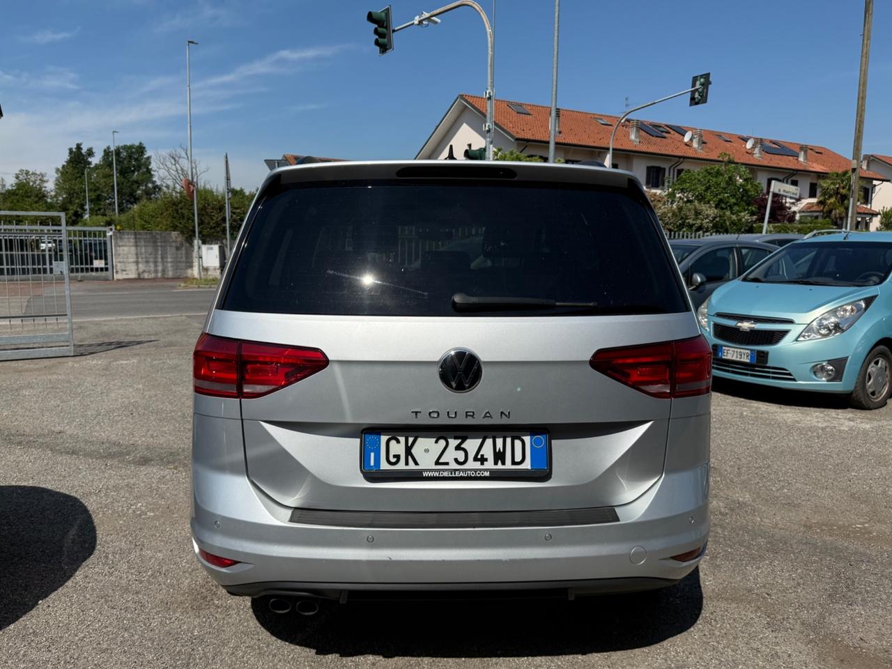 Volkswagen Touran 2.0 TDI 150 CV SCR DSG Executive BlueMotion Tech.