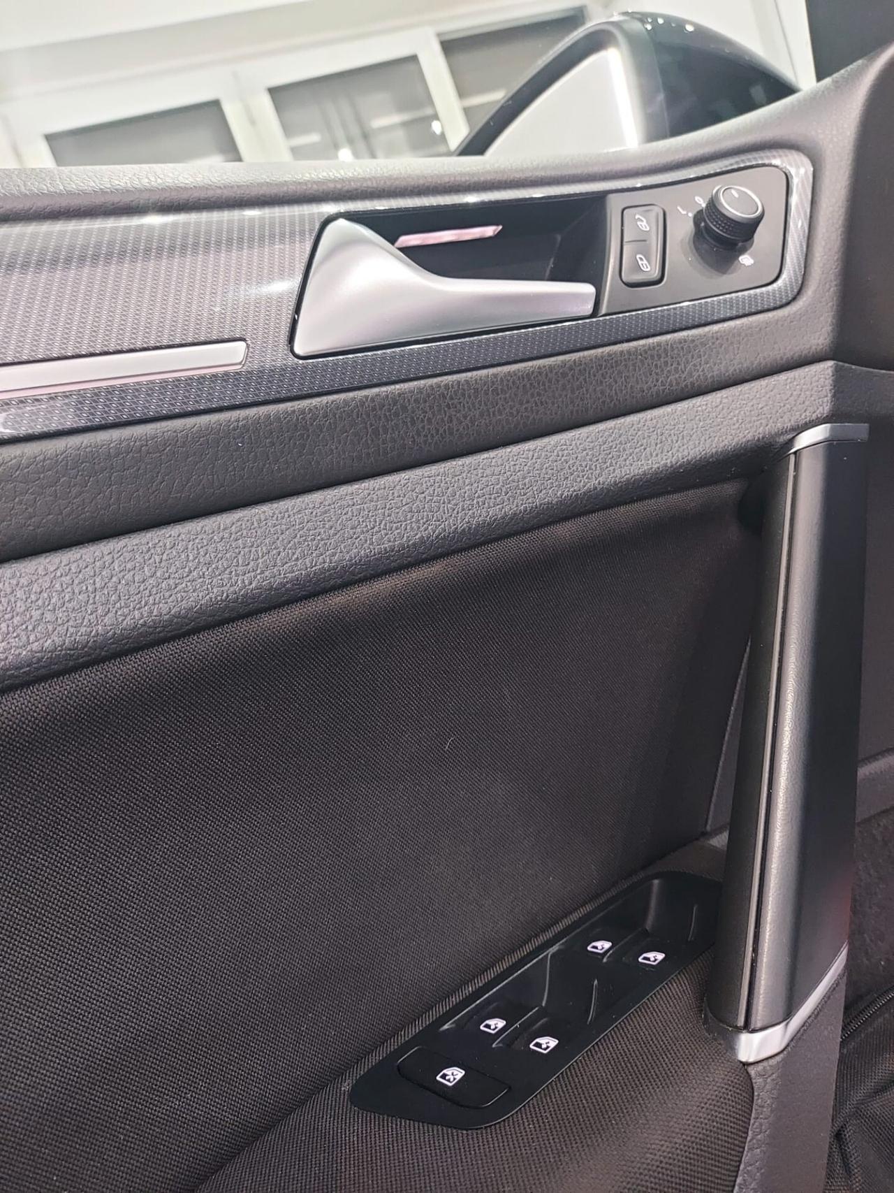 Volkswagen Golf 1.6 TDI 115 CV 5p. R-LINE 2018