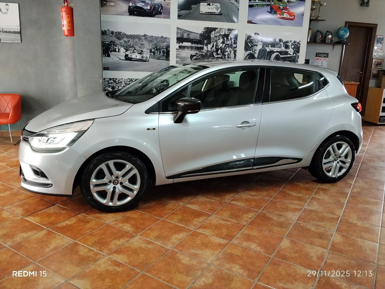 Renault Clio dCi 1.5 diesel 90 CV 5 porte Moschino Life