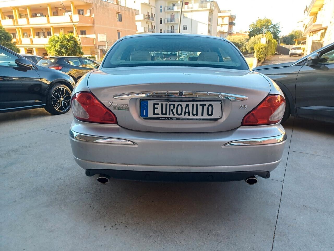 Jaguar X-Type Jaguar X-Type 2.5 V6 24V cat Executive