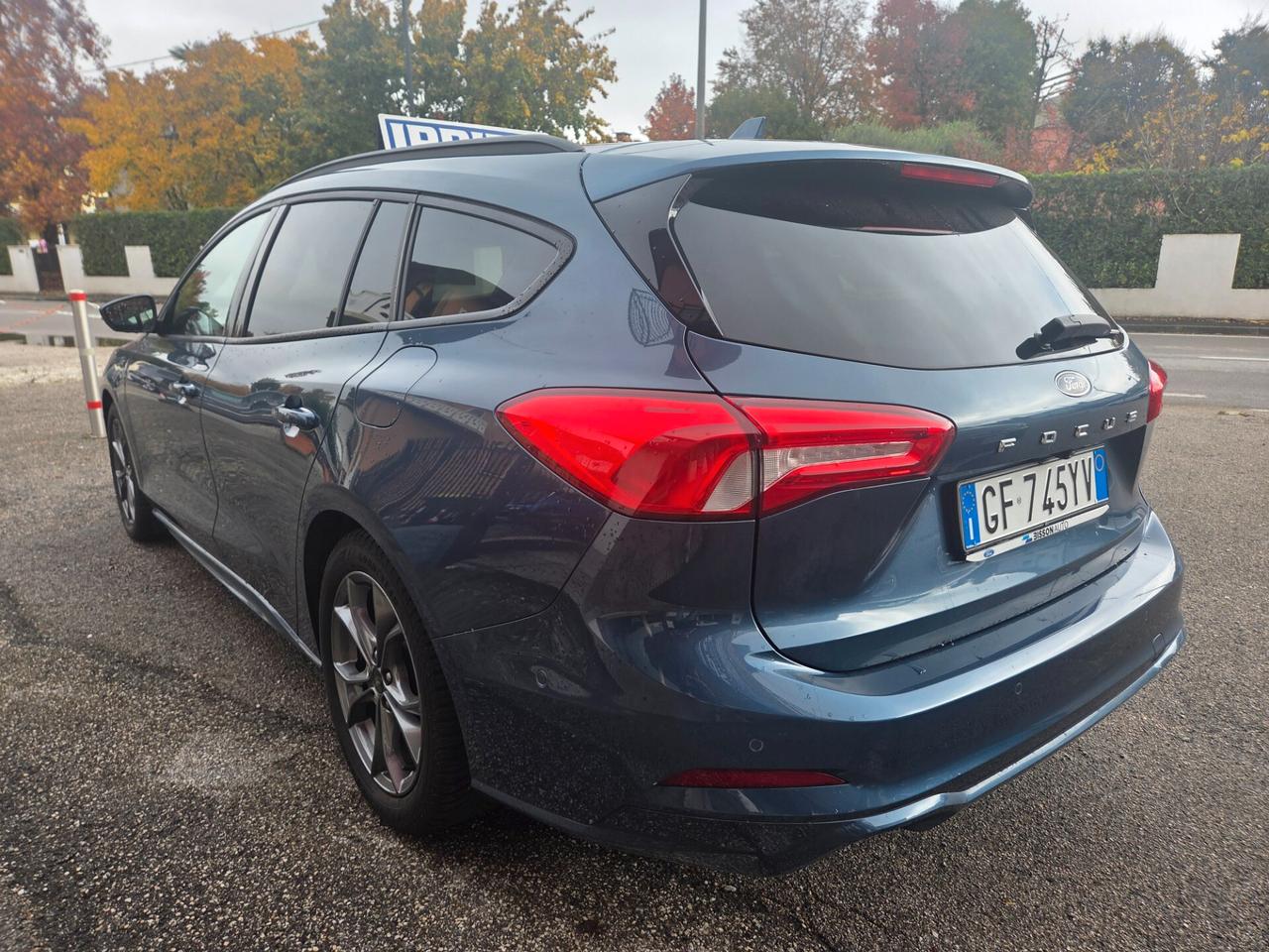 Ford Focus Hybrid 125 Powershift SW ST-Line - 2021