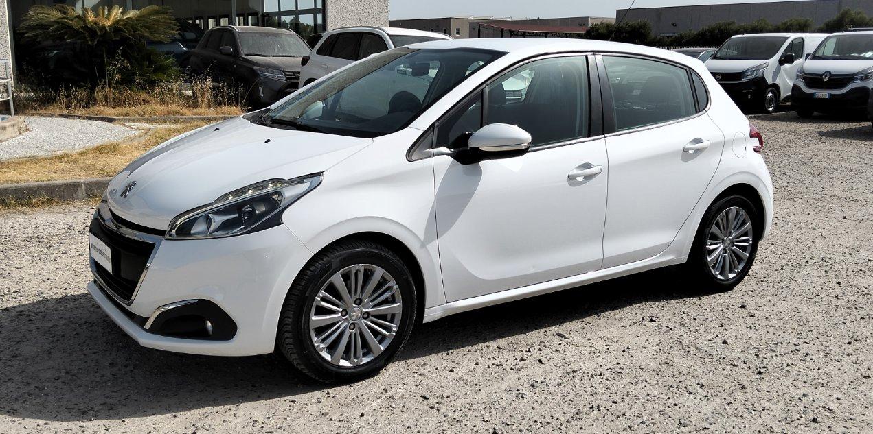Peugeot 208 5 Porte 208 5p 1.6 bluehdi Active 75cv