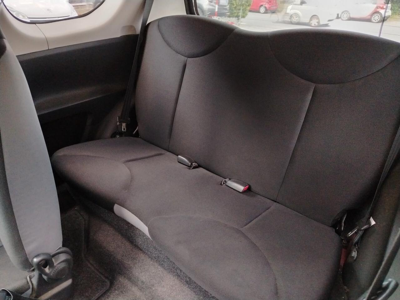 Toyota Aygo 1.0 12V VVT-i 5 porte Active Connect