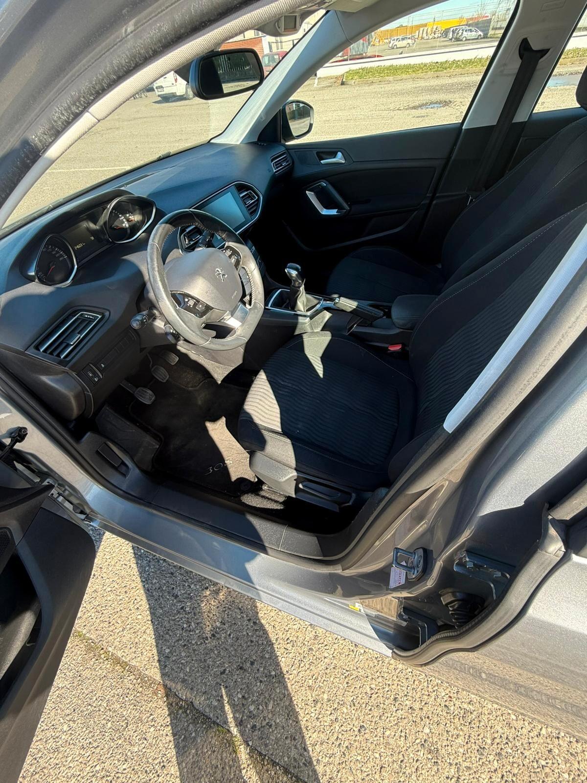 Peugeot 308 1.6 HDi 92 CV SW Business