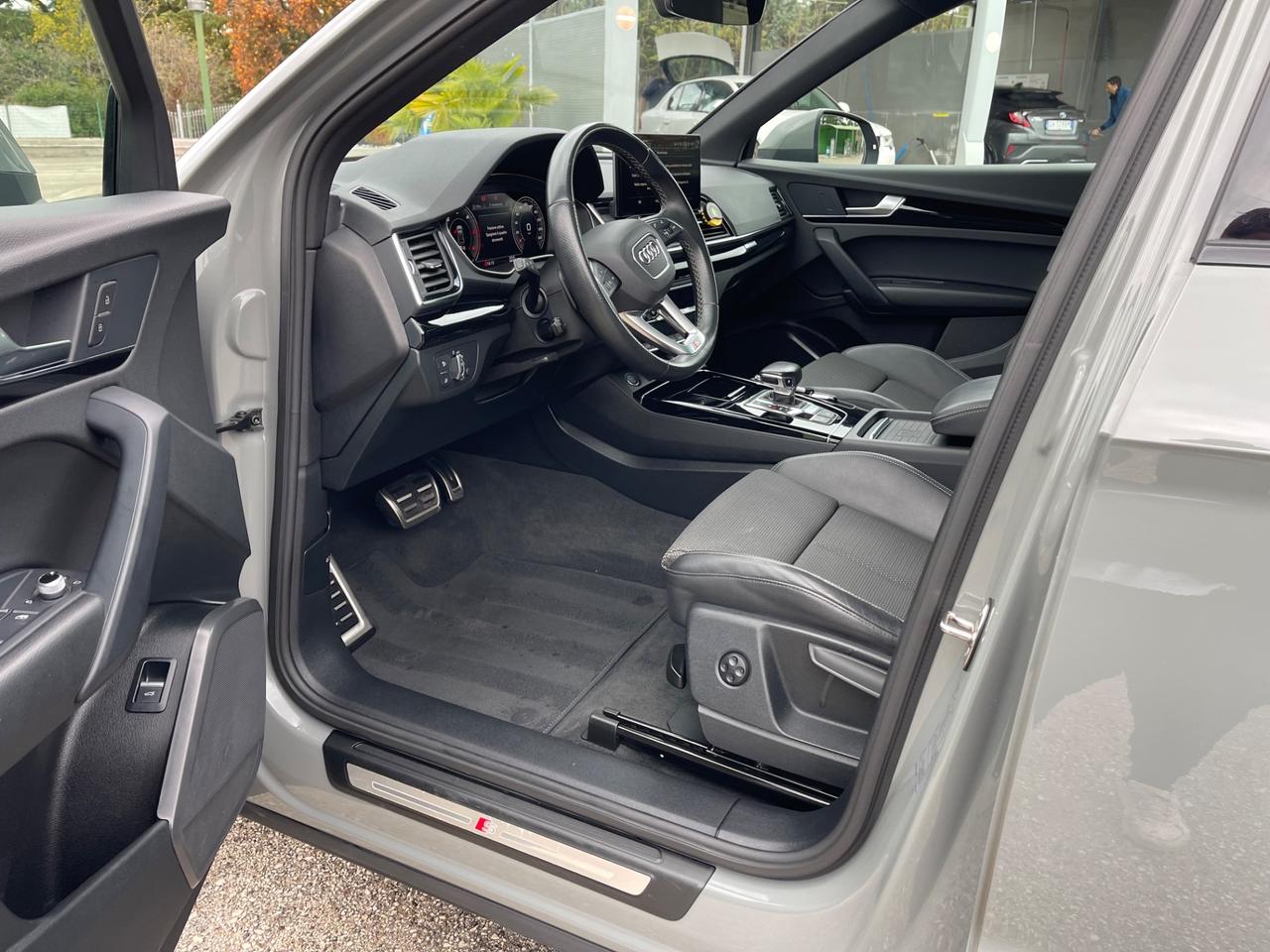 Audi Q5 SPB 40 TDI quattro S tronic Identity Black