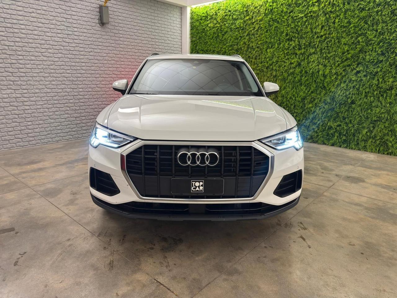 Audi Q3 35 TFSI Business Advanced