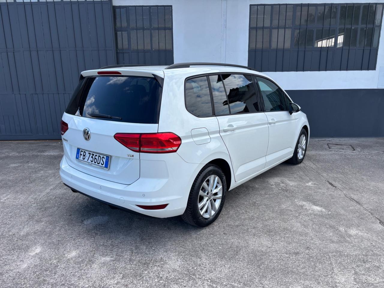 Volkswagen Touran 1.6 TDI. 7 posti. Garanzia 12mesi