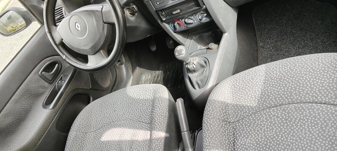 Renault Clio Storia 1.2 5 porte GPL Confort