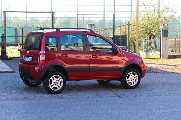 Fiat Panda 1.3 MJT 16V 4x4 Glam GANCIO TRAINO ESTETICA ESEMPLARE CLIMA CERCHI IN LEGA BARRE AL TETTO