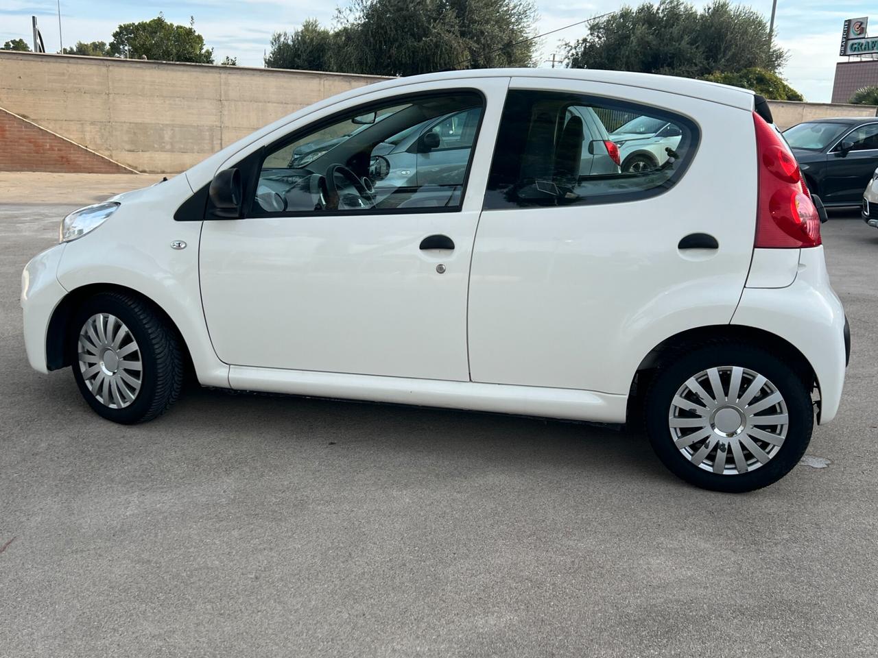 Peugeot 107 1.0 Allure Tagliando e Garanzia