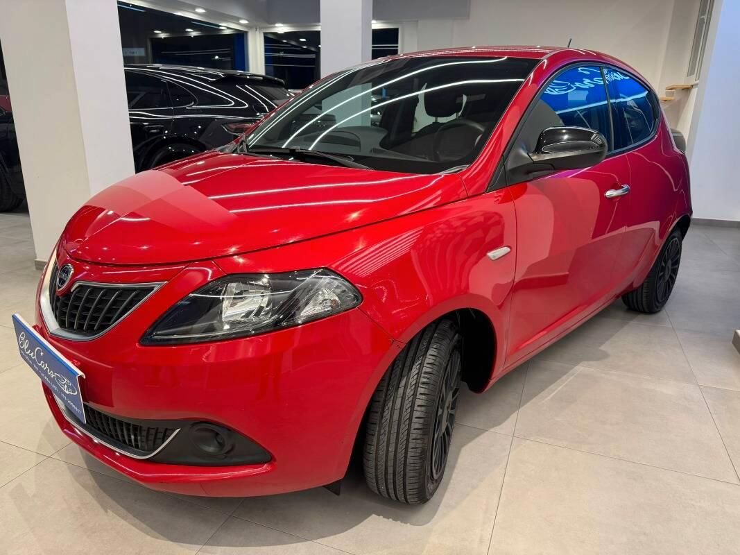 Lancia Ypsilon III 1.0 firefly hybrid Silver s&s 70cv