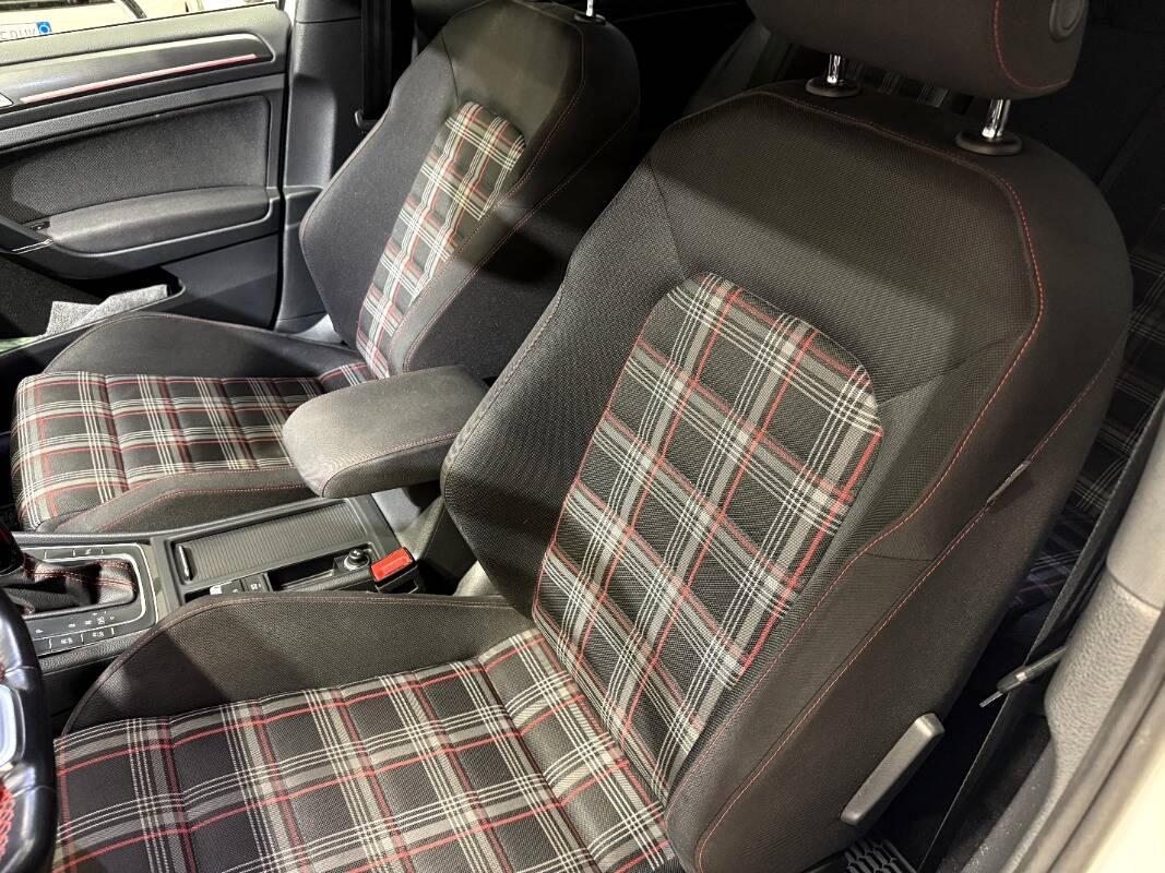 Volkswagen Golf 2.0 tsi Gti Performance 245cv dsg