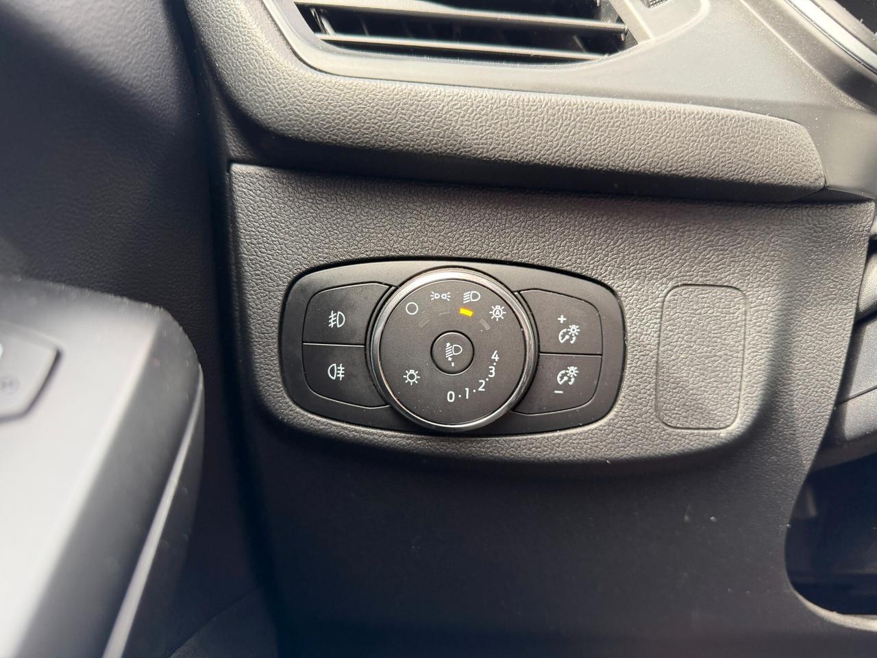 FORD FOCUS 2022 1.5 DIESEL 120 CV *LEGGI