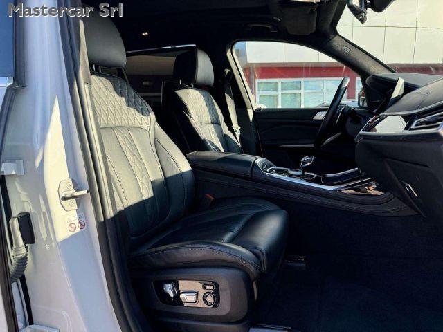 BMW X7 G07 xdrive30d auto 6 posti INDIVIDUAL - GD363BH