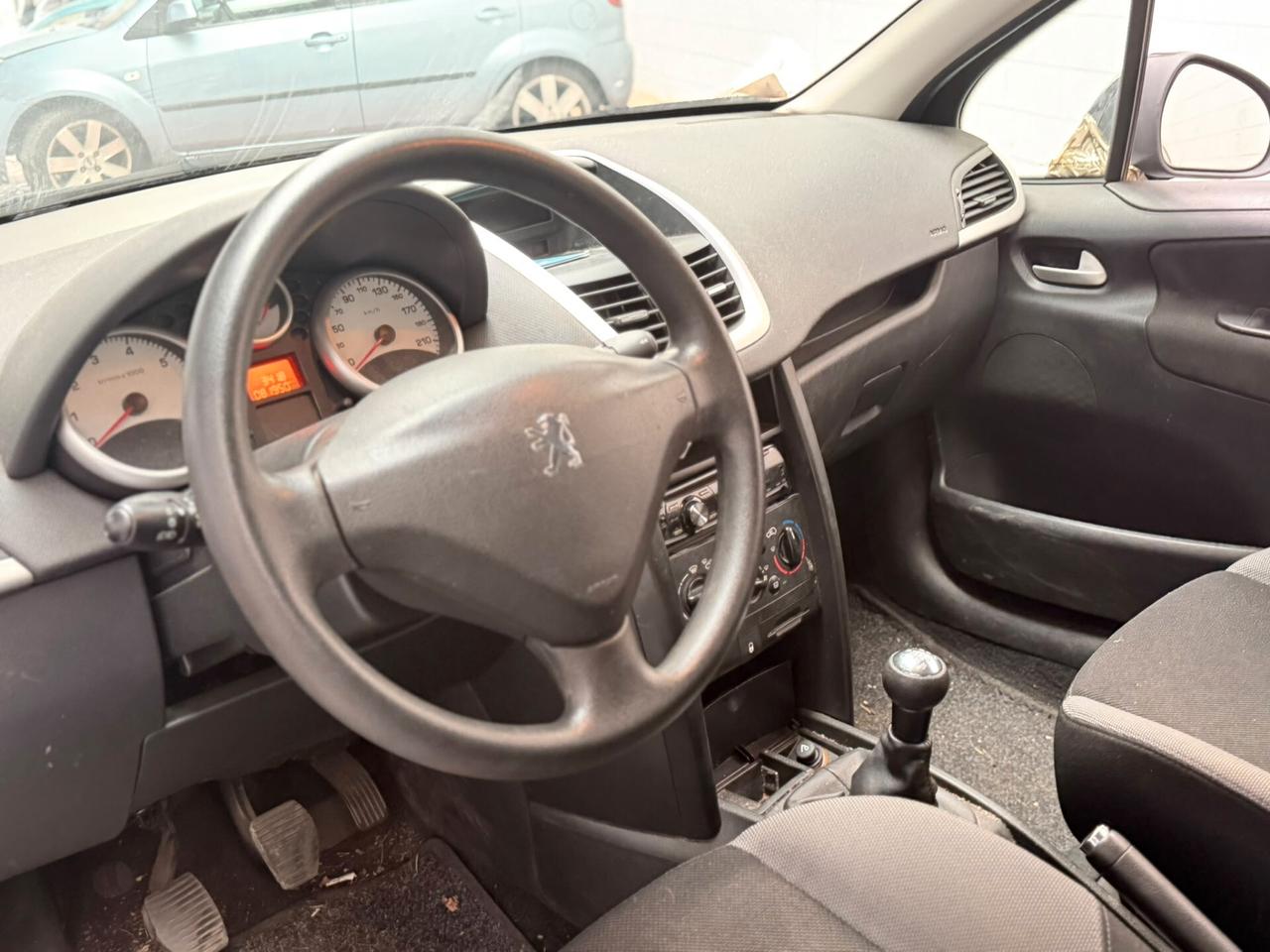 Peugeot 207 1.4 VTi 95CV 3p. XS