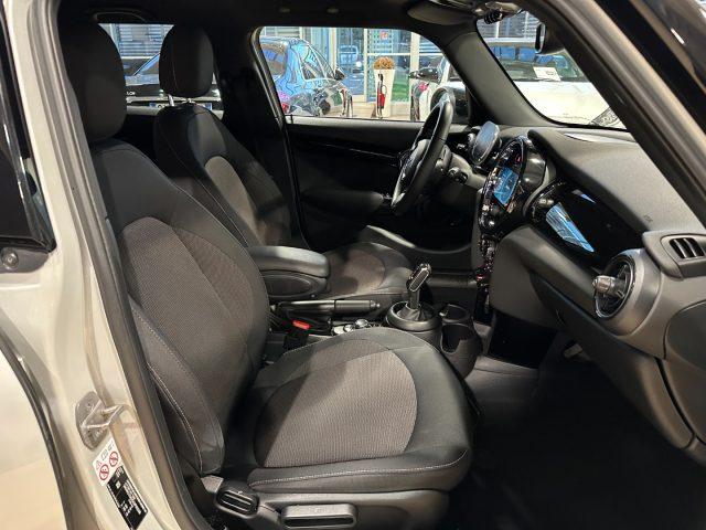 MINI Cooper 1.5 Classic 5 porte Auto -LED-16"-Carplay-Keyless-