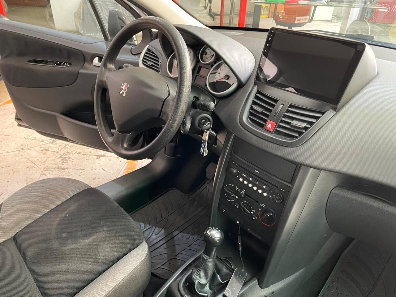 Peugeot 207 1.4 VTi 95CV 5p. Energie PER NEO-PATENTATI!!!