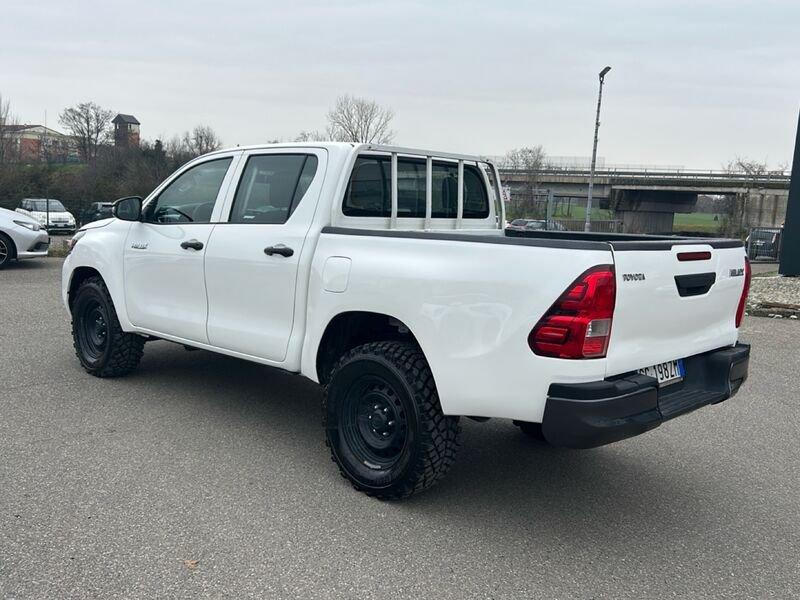 Toyota Hilux COMFORT IVA ESPOSTA COMPRESA
