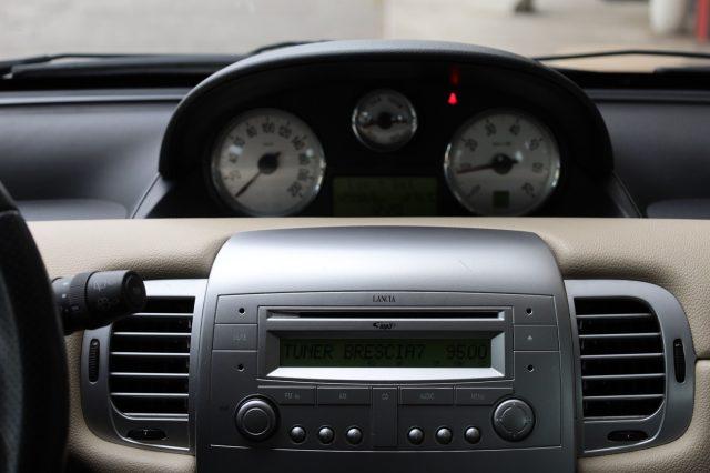 LANCIA Ypsilon 1.3 MJT 90CV Platino Automatica per NEOPATENTATI