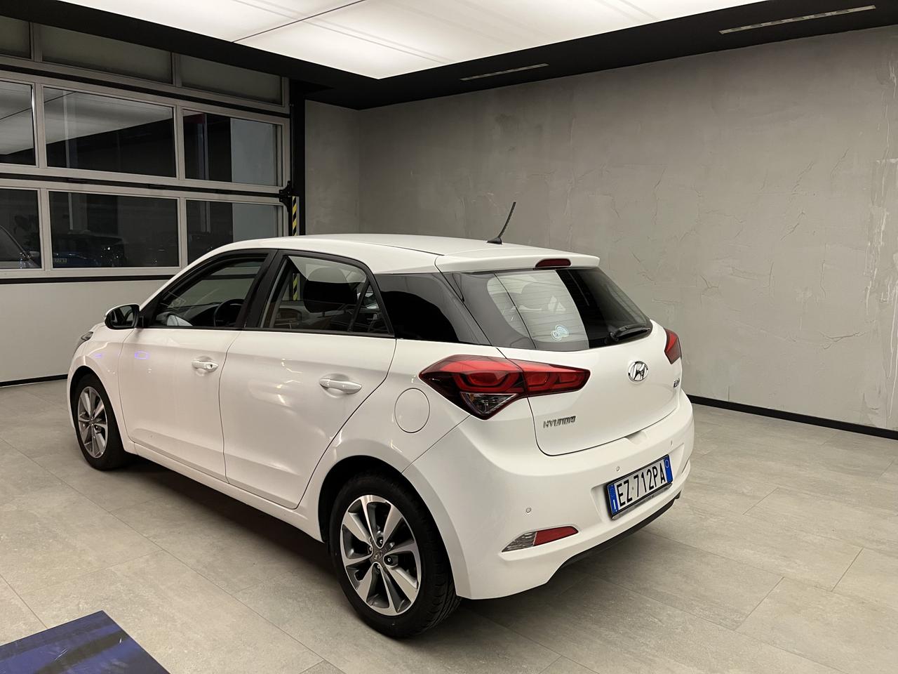 HYUNDAI i20 II 2015 - i20 5p 1.1 crdi Comfort 75cv