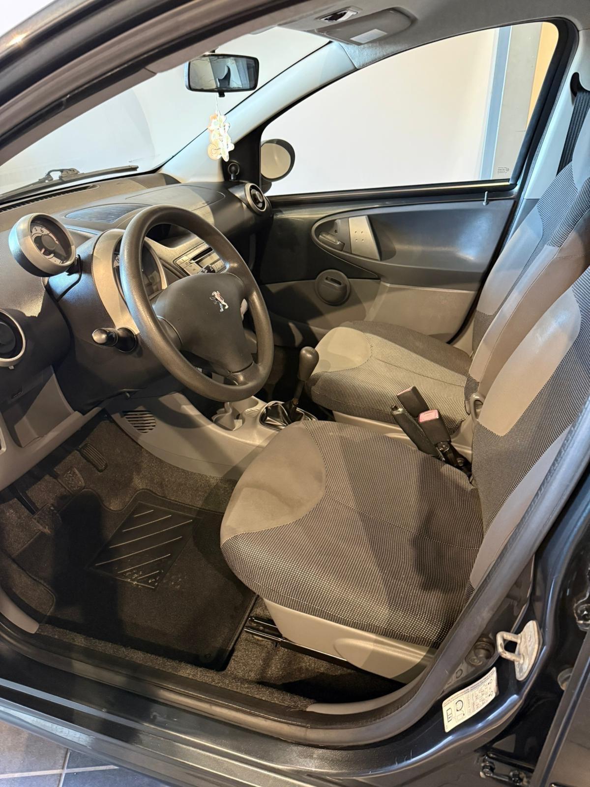 Peugeot 107 1.0 -NEOPATENTATI-UNICO PROPRIETARIO