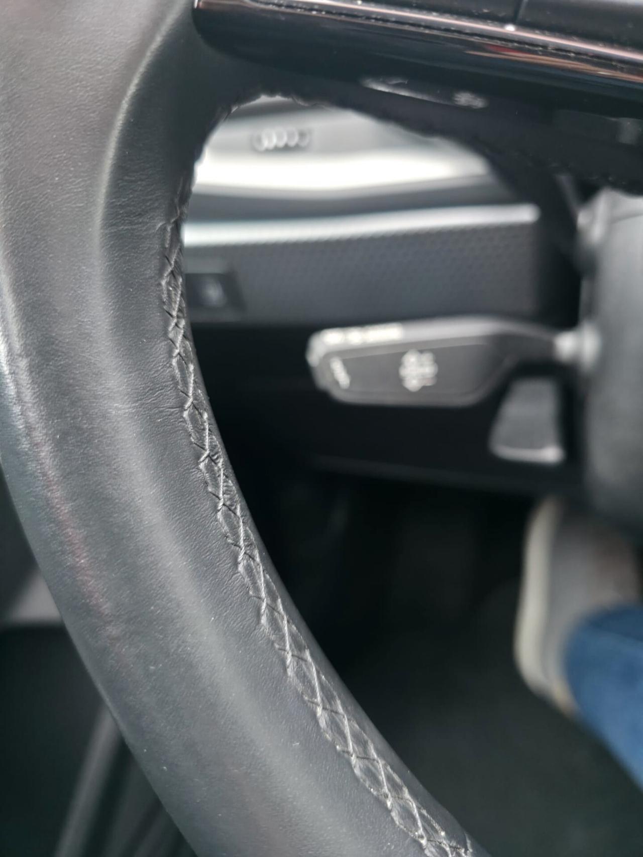 Audi A1 citycarver 35 TFSI Identity Contrast